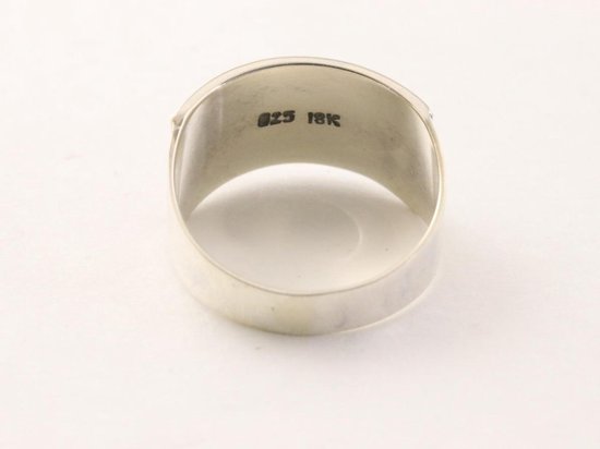 Traditionele bewerkte zilveren ring met 18k gouden decoratie afbeelding 3