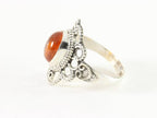 Opengewerkte zilveren ring met amber afbeelding 2