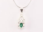 Fijne opengewerkte zilveren hanger met smaragd aan ketting afbeelding 3