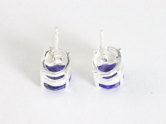 Zilveren oorstekers met blauwe saffier afbeelding 2