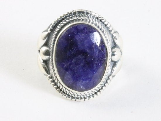 Zware bewerkte zilveren ring met blauwe saffier afbeelding 4