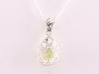 Opengewerkte druppelvormige zilveren hanger met peridoot aan ketting afbeelding 3
