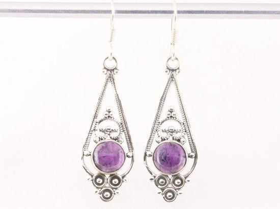 Lange opengewerkte zilveren oorbellen met amethist afbeelding 5