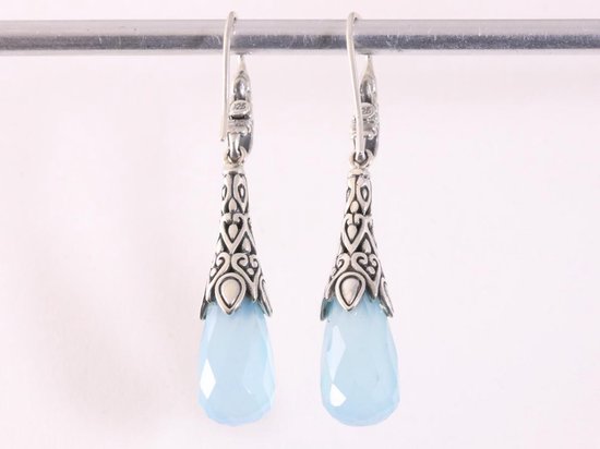 Traditioneel bewerkte lange zilveren oorbellen met pegels blauwe chalcedoon afbeelding 3