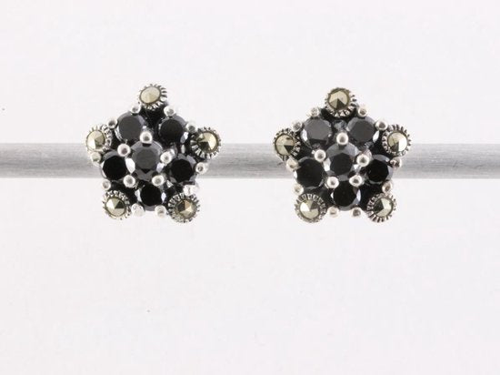 Fijne zilveren oorstekers met onyx en marcasiet afbeelding 4