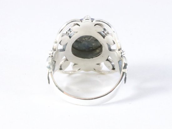 Opengewerkte zilveren ring met lapis lazuli afbeelding 3