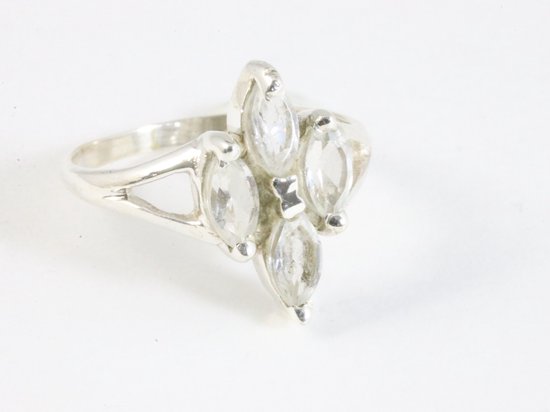 Fijne zilveren ring met bergkristal afbeelding 1
