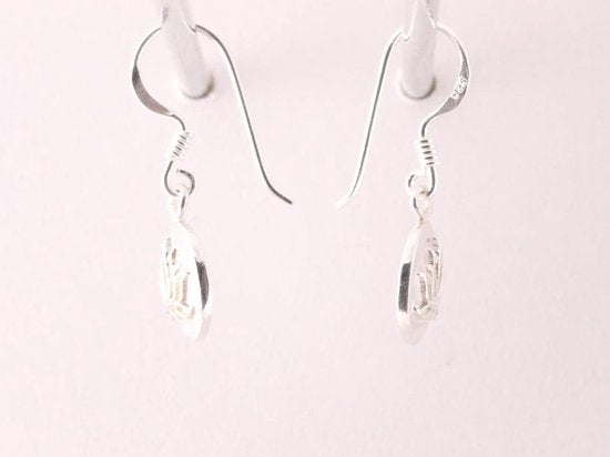 Fijne ronde zilveren oorbellen met lotus bloem afbeelding 2