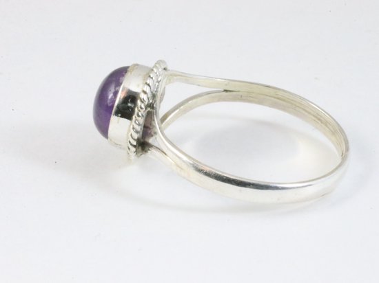 Fijne bewerkte ronde zilveren ring met amethist afbeelding 2