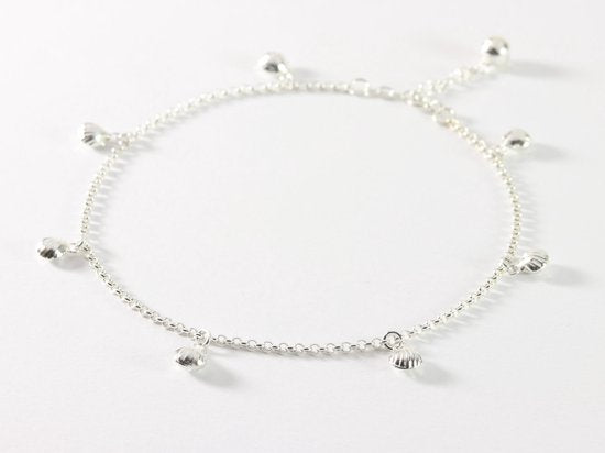 Fijne zilveren enkelband met schelpjes afbeelding 1
