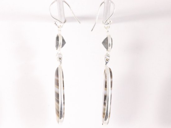 Lange zilveren oorbellen met Botswana agaat en zwarte rutielkwarts afbeelding 2