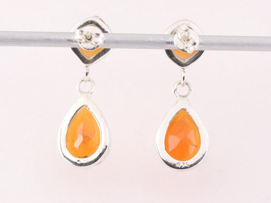 Bewerkte zilveren oorstekers met carneool afbeelding 3