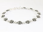 Zilveren armband met roosjes afbeelding 2
