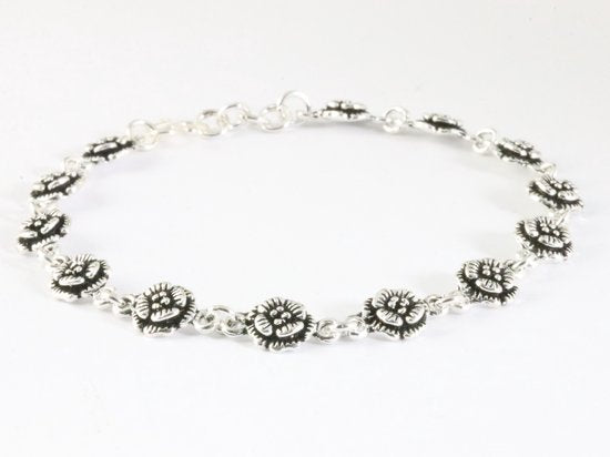 Zilveren armband met roosjes afbeelding 2