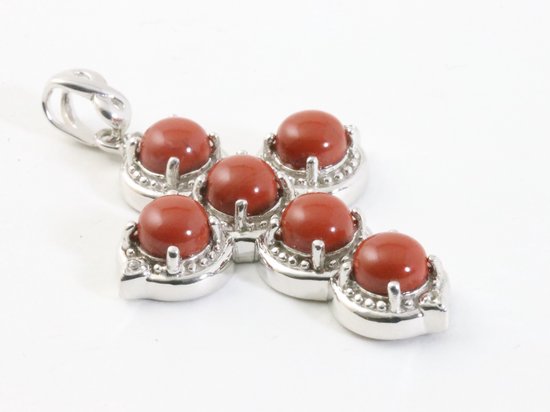 Bewerkte zilveren kruishanger met rode jaspis afbeelding 2