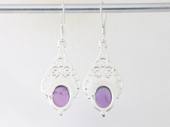 Lange opengewerkte zilveren oorbellen met amethist afbeelding 2