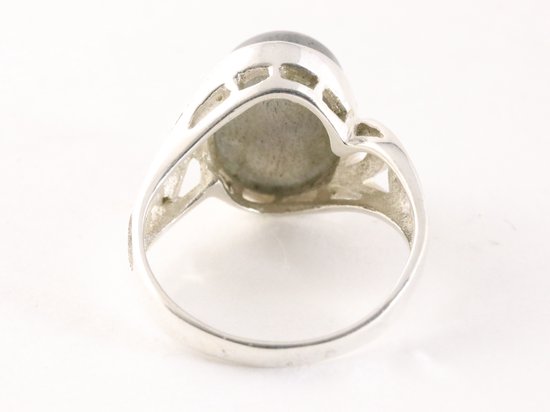 Opengewerkte zilveren ring met labradoriet afbeelding 3