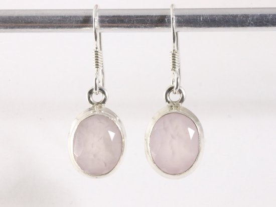 Fijne ovale zilveren oorbellen met rozenkwarts afbeelding 4