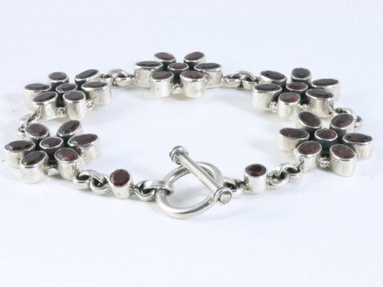 Zware zilveren bloemen armband met granaat afbeelding 3