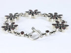 Zware zilveren bloemen armband met granaat afbeelding 3