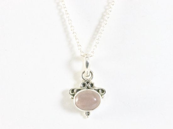 Fijne bewerkte zilveren hanger met rozenkwarts aan ketting afbeelding 4
