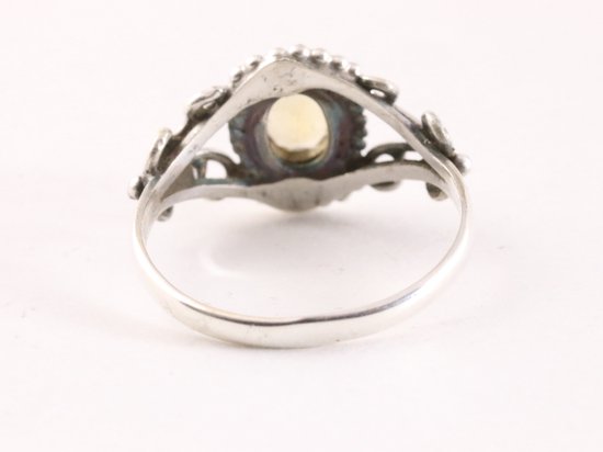 Fijne bewerkte zilveren ring met citrien afbeelding 3
