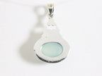 Bewerkte zilveren hanger met aqua chalcedoon afbeelding 3