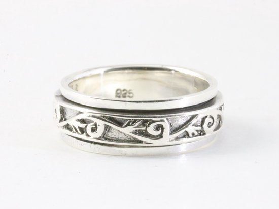 Zilveren geluksring met fantasiegravering afbeelding 1