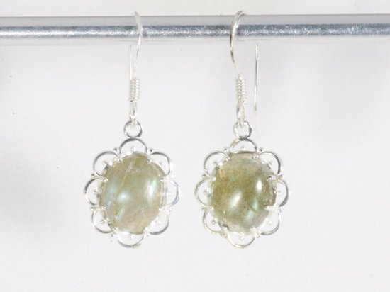 Fijne opengewerkte zilveren oorbellen met labradoriet afbeelding 4