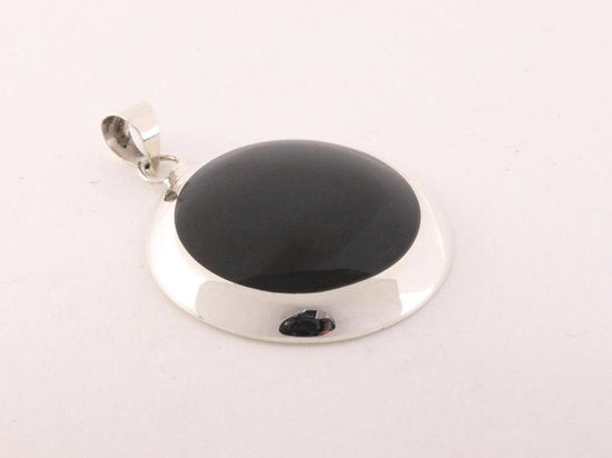 Ronde hoogglans zilveren hanger met onyx afbeelding 2