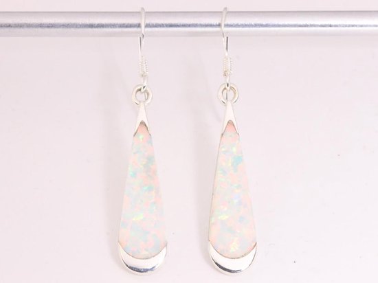 Druppelvormige zilveren oorbellen met welo opaal afbeelding 4