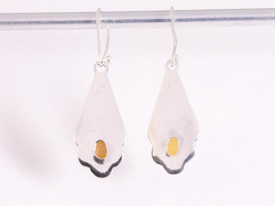 Traditionele bewerkte zilveren oorbellen met Ethiopische opaal afbeelding 3