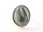 Ovale zilveren ring met serafiniet afbeelding 4