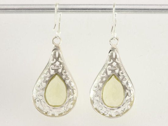 Opengewerkte zilveren oorbellen met lemonkwarts afbeelding 3