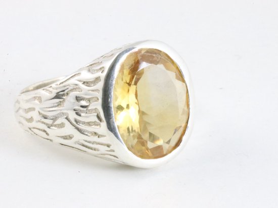 Bewerkte zilveren herenring met citrien afbeelding 1