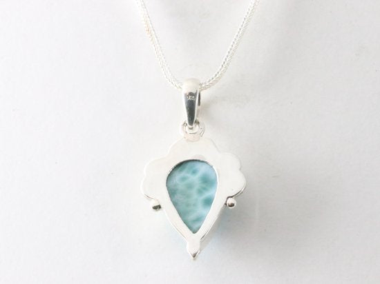 Bewerkte zilveren hanger met larimar aan ketting afbeelding 3