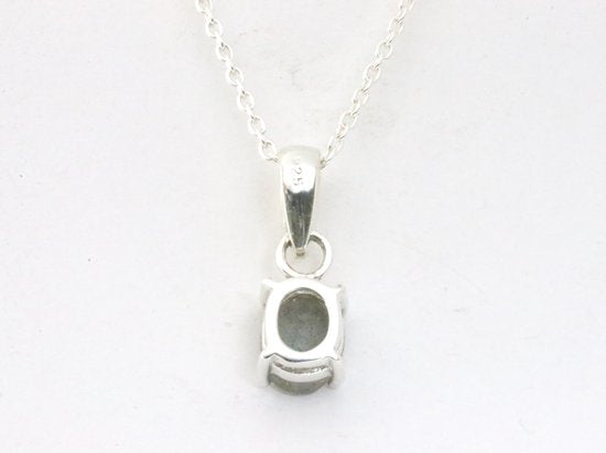 Fijne zilveren hanger met labradoriet aan ketting afbeelding 3