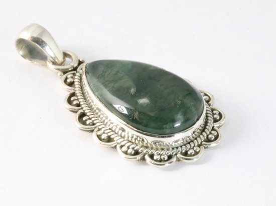 Bewerkte zilveren hanger met mosagaat aan vossenstaart ketting afbeelding 2