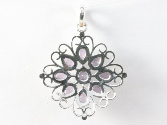 Opengewerkte zilveren hanger met amethist afbeelding 3