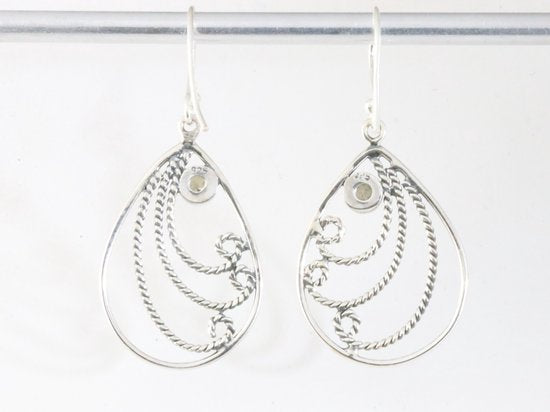 Fijne opengewerkte zilveren filigrein oorbellen met labradoriet afbeelding 3