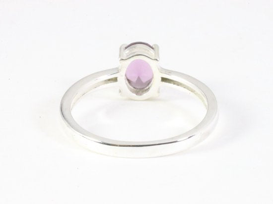 Fijne hoogglans zilveren ring met amethist afbeelding 3