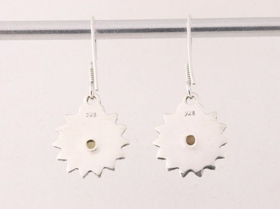 Fijne bewerkte zilveren oorbellen met labradoriet afbeelding 3