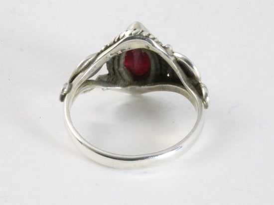 Fijne bewerkte zilveren ring met robijn afbeelding 3