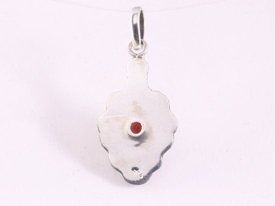 Bewerkte zilveren hanger met granaat afbeelding 3