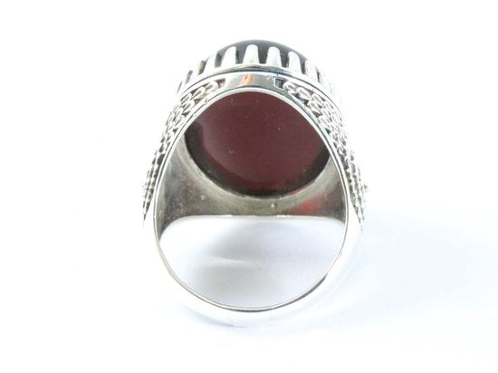 Zware bewerkte zilveren ring met granaat afbeelding 3