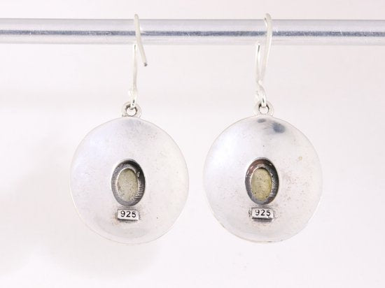 Bewerkte ovale zilveren oorbellen met labradoriet afbeelding 3