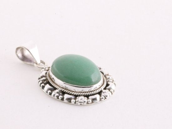 Bewerkte zilveren hanger met jade afbeelding 2