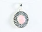 Bewerkte ovale zilveren hanger met roze opaal afbeelding 3