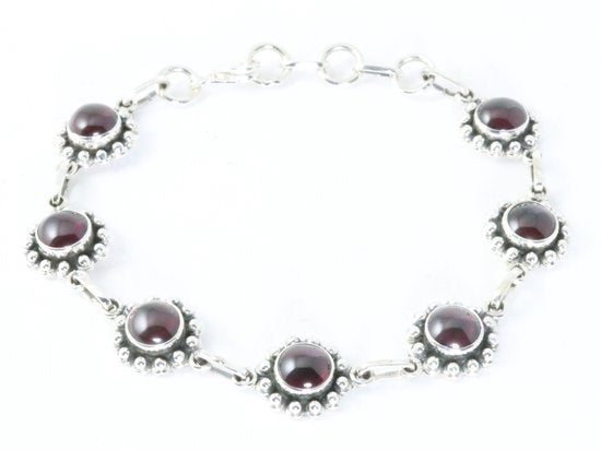 Bewerkte zilveren armband met granaat afbeelding 1