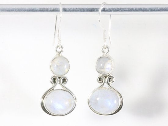 Zilveren oorbellen met regenboog maansteen afbeelding 1